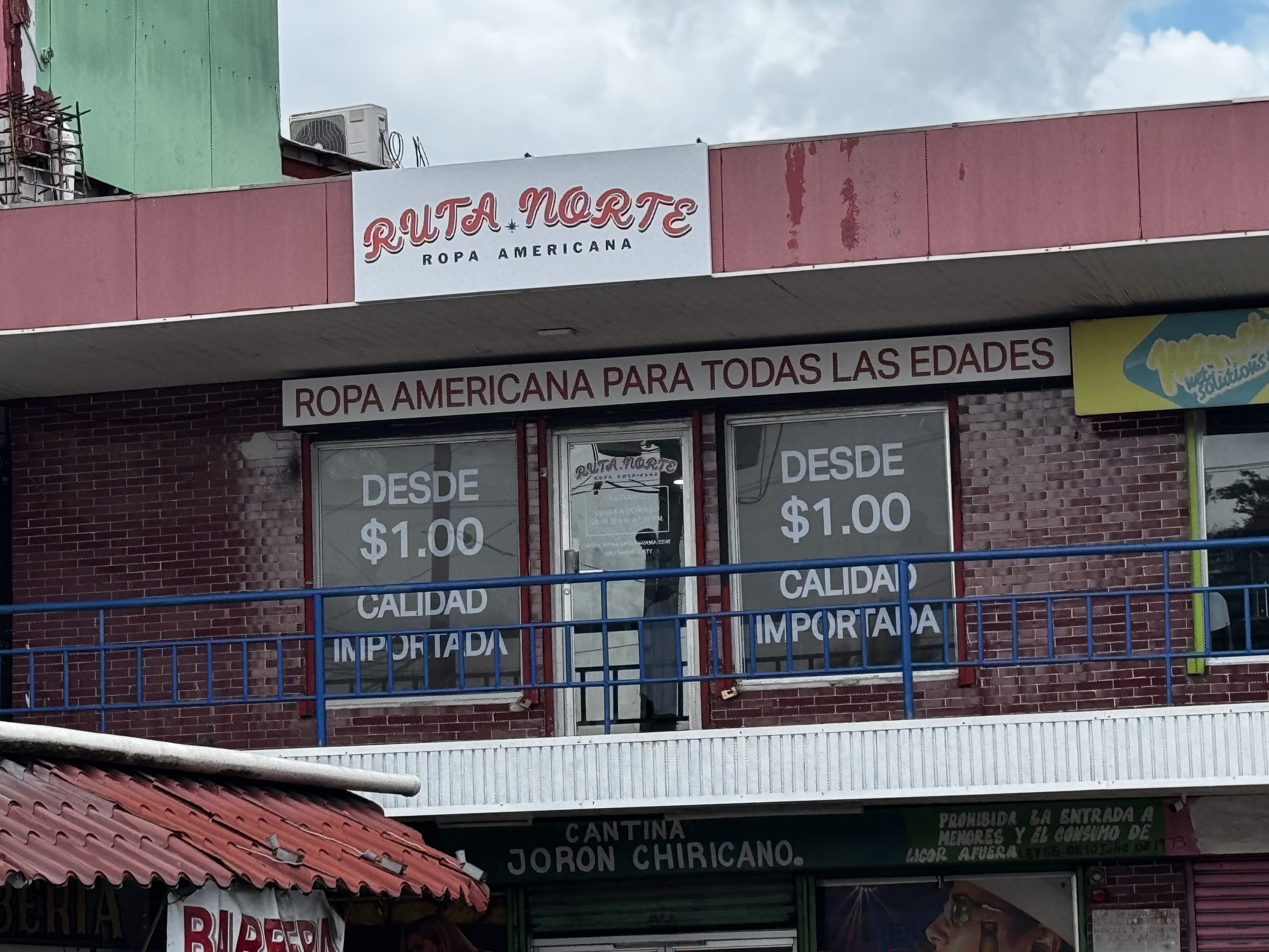 Fachada de Ruta Norte en Plaza Pedregal, Villalobos, Pedregal