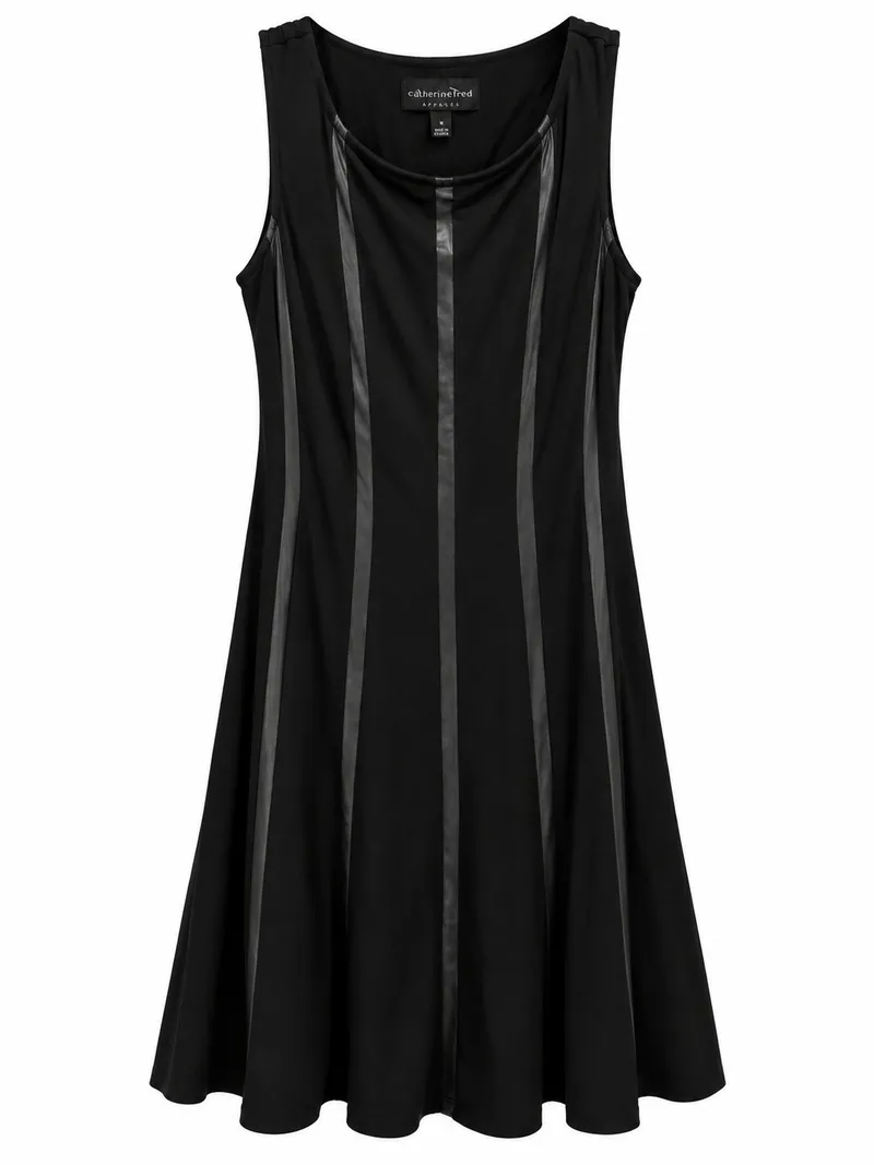 Vestido Midi Negro con Paneles Verticales